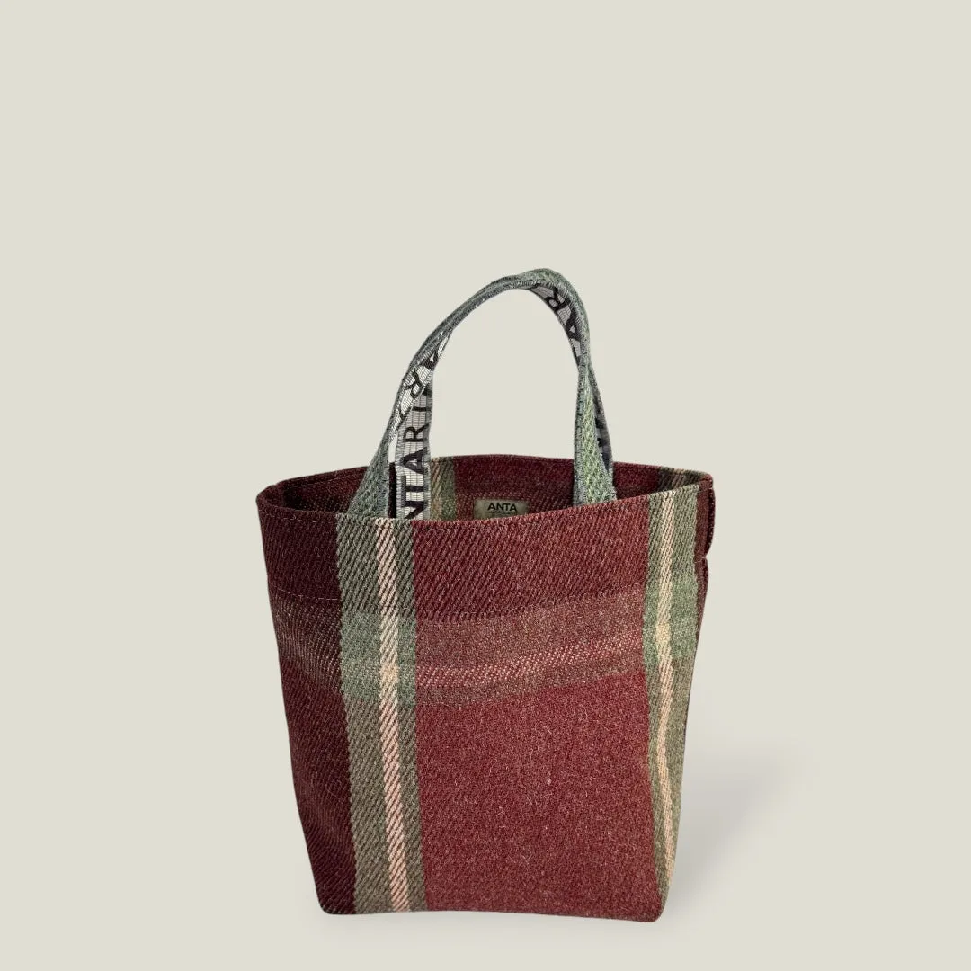 Dunvegan Tote Bag