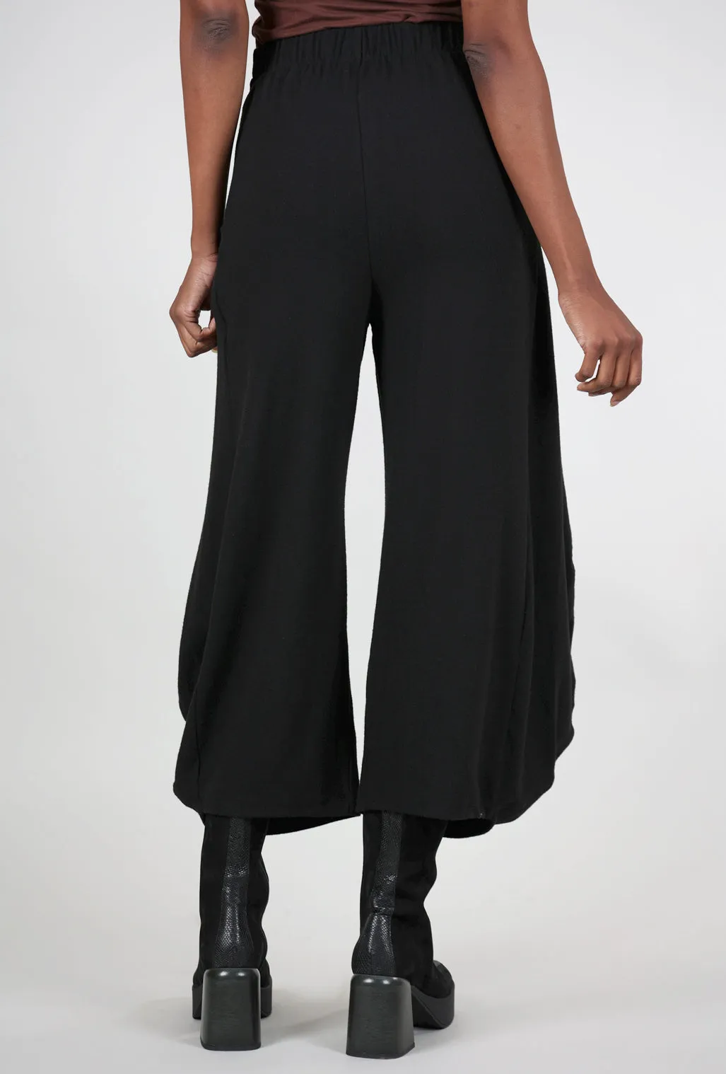 Jade Pant, Obsidian