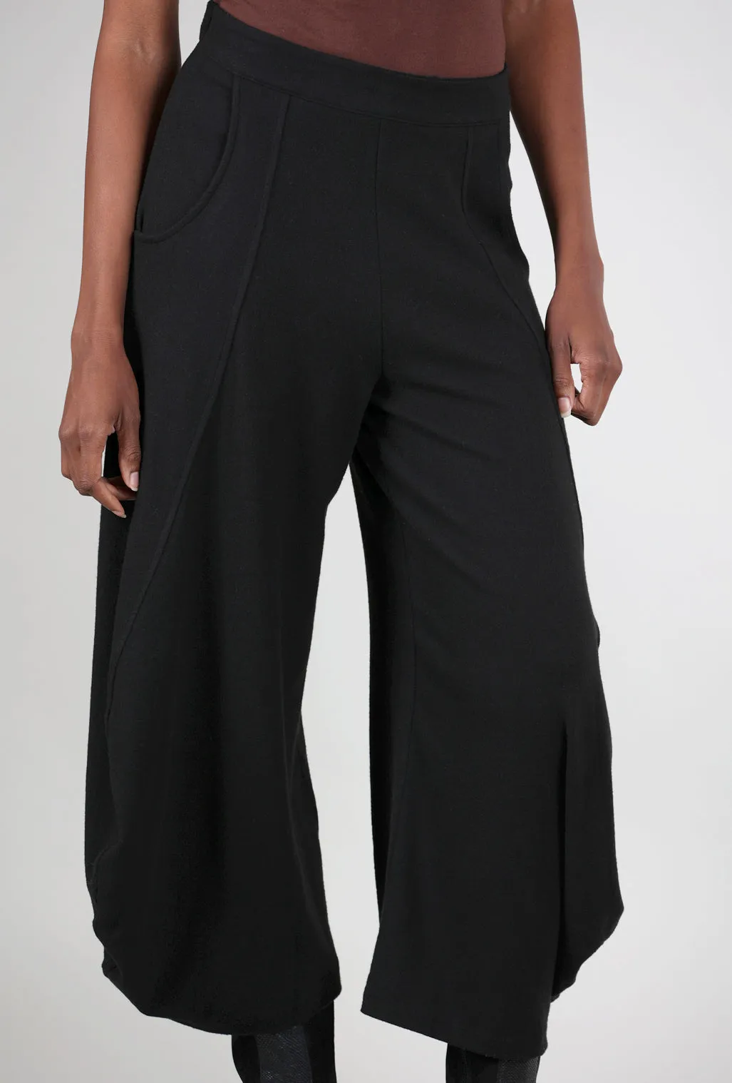 Jade Pant, Obsidian