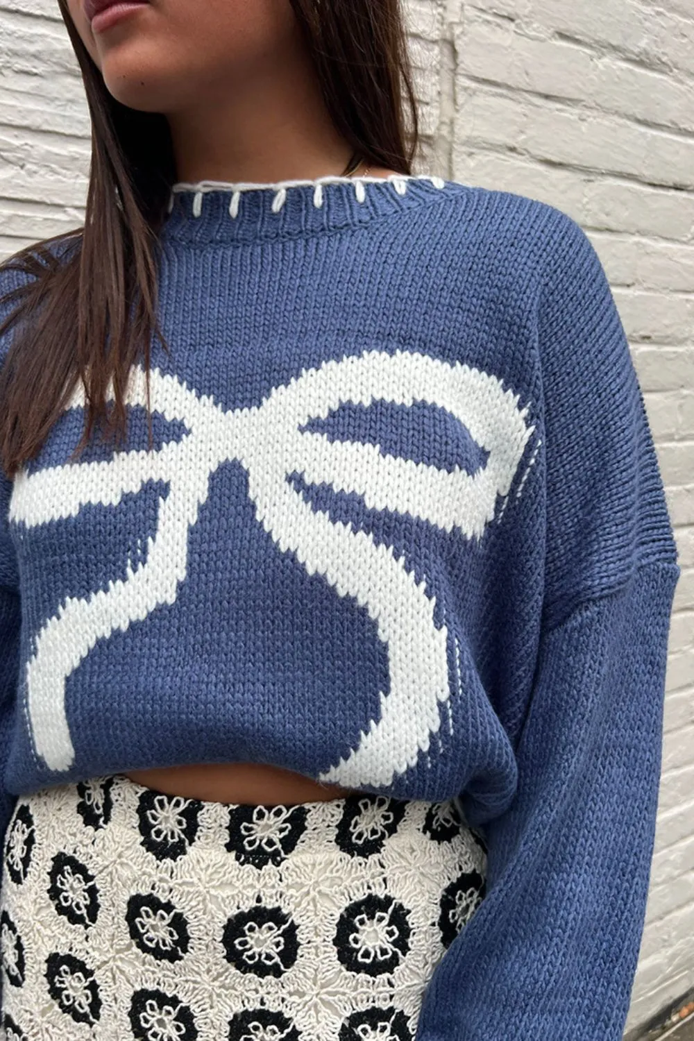 Trendy Bow Graphic Round Neck Long Sleeve Knit Sweater
